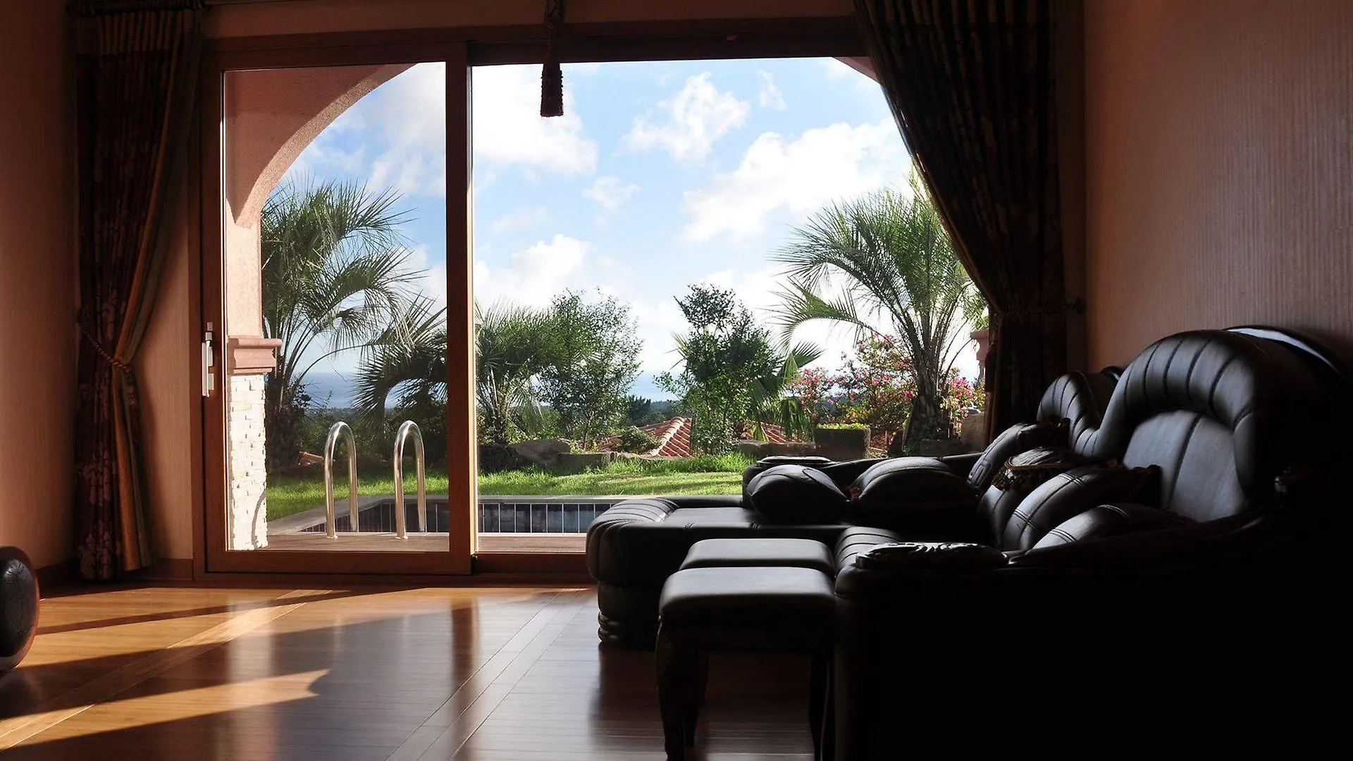 Palm Valley Resort Seogwipo